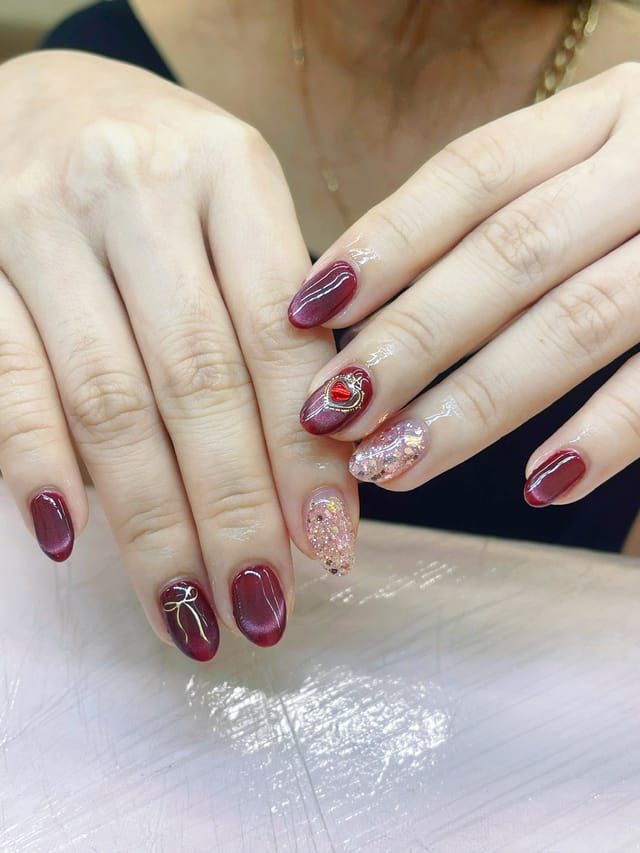 MOA nail look