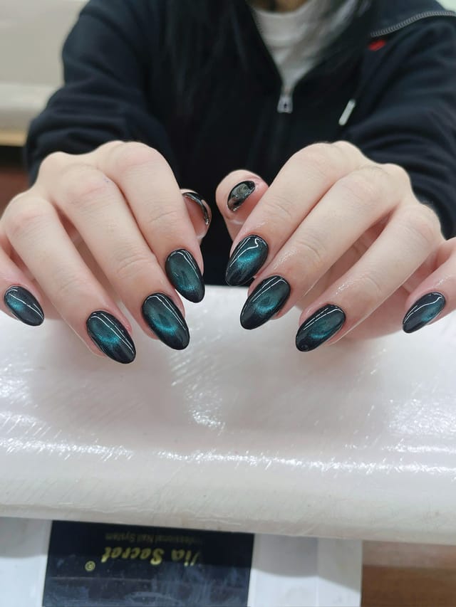 MOA nail look