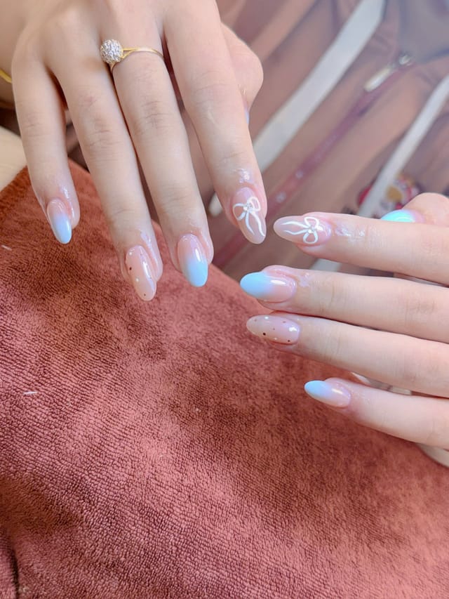 MOA nail look