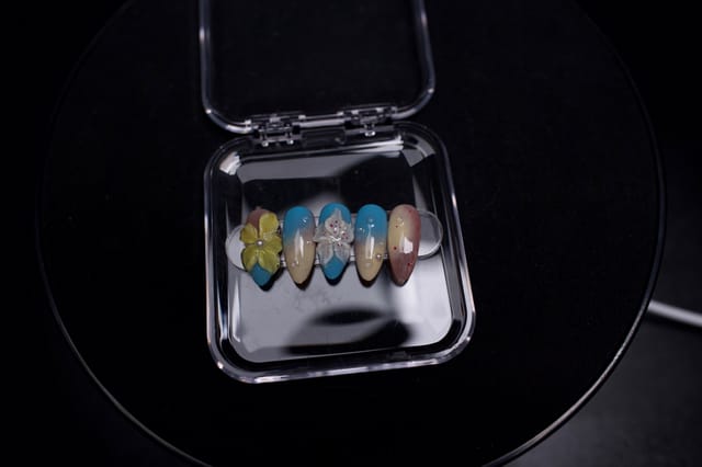 Obsidian Pearl press-on nail set
