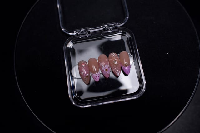 Blushed Marble press-on nail set