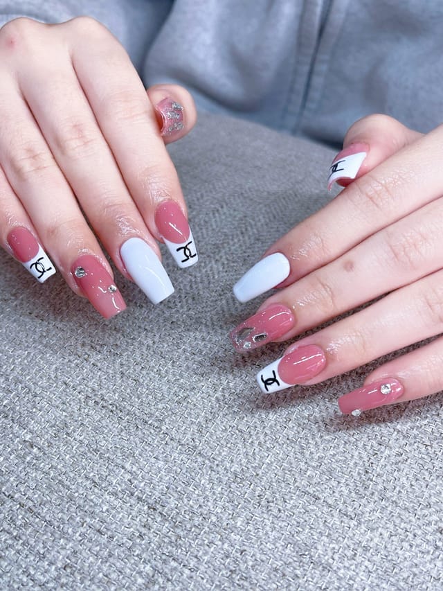 MOA nail look